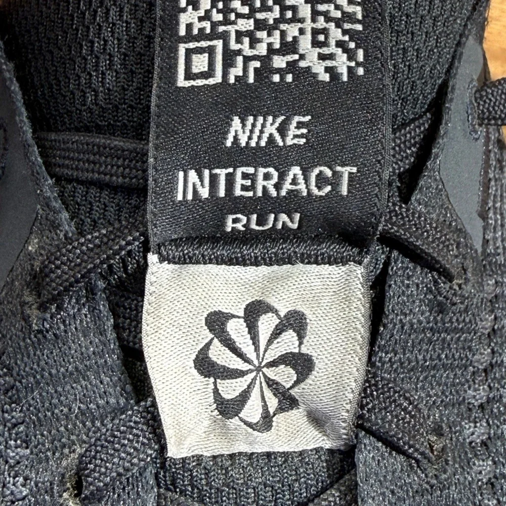 Nike Interact Run Running Mens 10.5 Black White Shoes  FD2291-001 Sneakers